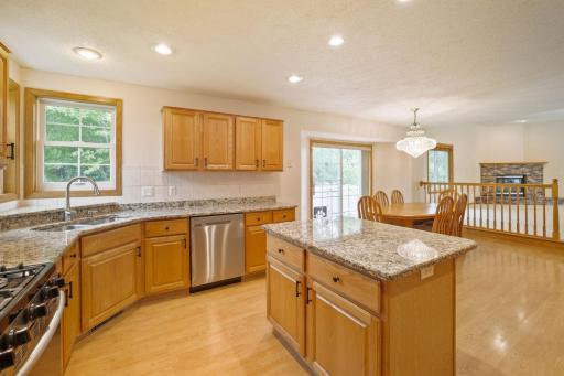 2337 Manuela Drive, Chaska, MN 55318