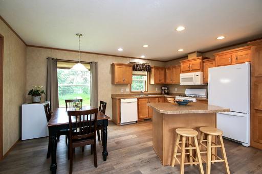 21915 County Road 7, Hutchinson, MN 55350