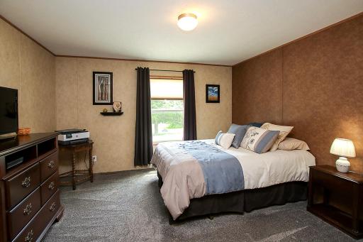 21915 County Road 7, Hutchinson, MN 55350