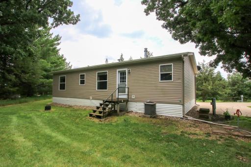 21915 County Road 7, Hutchinson, MN 55350
