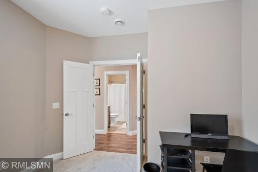 605 Liberty Way, Vadnais Heights, MN 55127