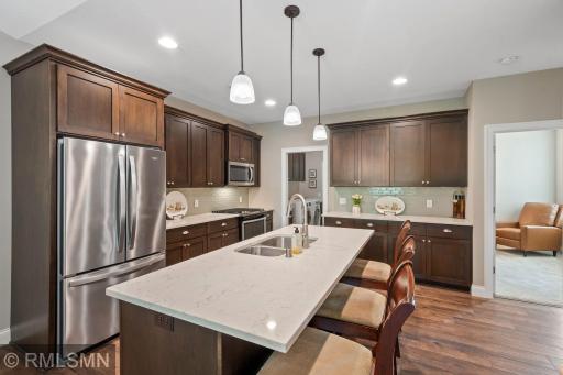 605 Liberty Way, Vadnais Heights, MN 55127