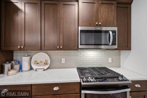 605 Liberty Way, Vadnais Heights, MN 55127