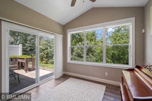 605 Liberty Way, Vadnais Heights, MN 55127