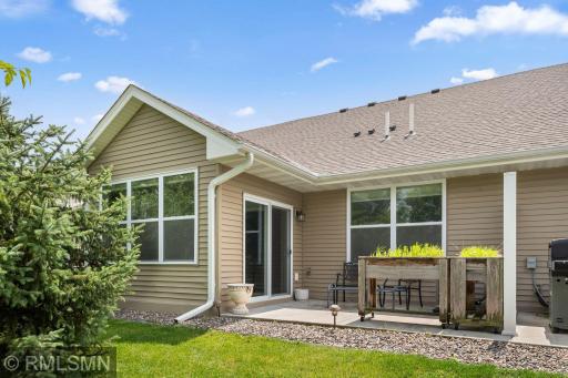 605 Liberty Way, Vadnais Heights, MN 55127
