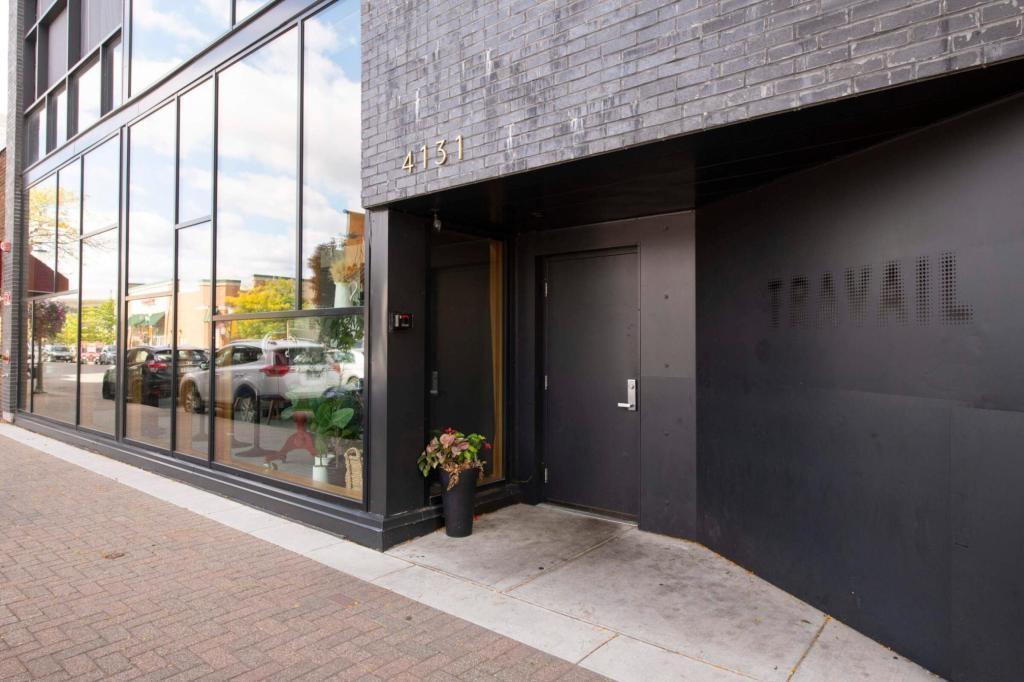 Travail Kitchen and Amusements.jpg