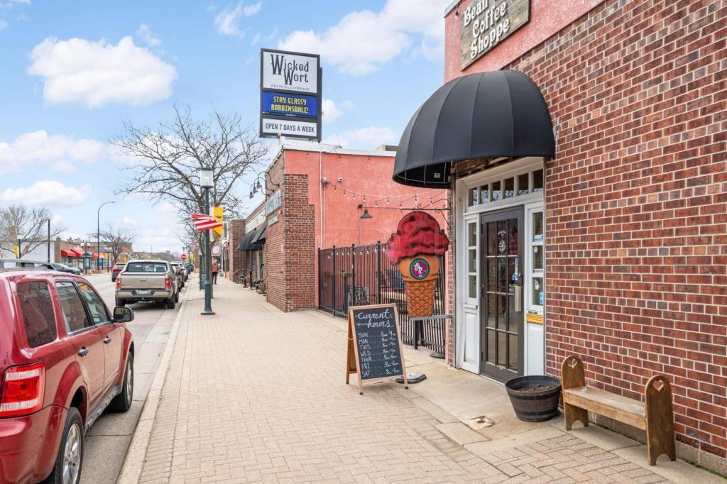 Coffee & Ice cream shop.jpg