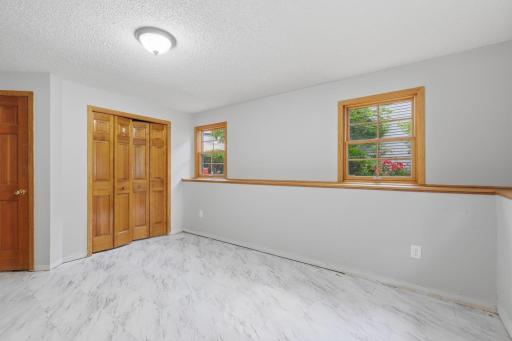 17609 Lorence Way, Eden Prairie, MN 55346