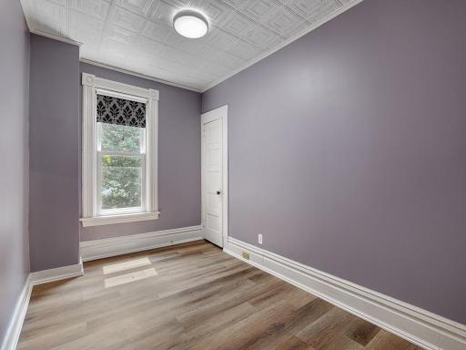 28 - Bedroom.jpg