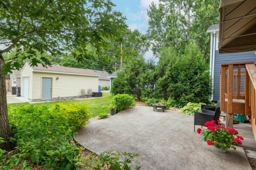 Relax & enjoy summer on the stamped concrete Patio