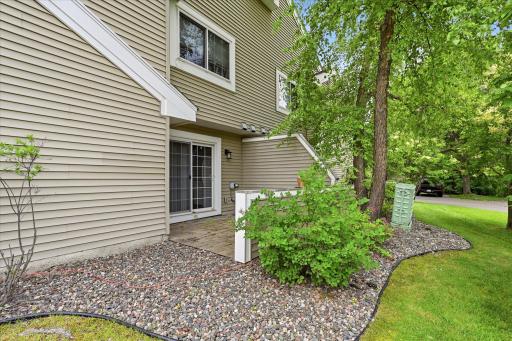 2065 Shenandoah Court, #D, Minneapolis, MN 55447