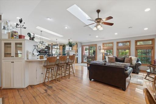 2432 73rd Court E, Inver Grove Heights, MN 55076