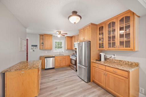 Spacious Kitchen with moveable island!