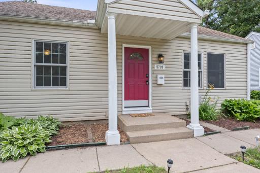 Beautiful curb appeal and inviting entrance