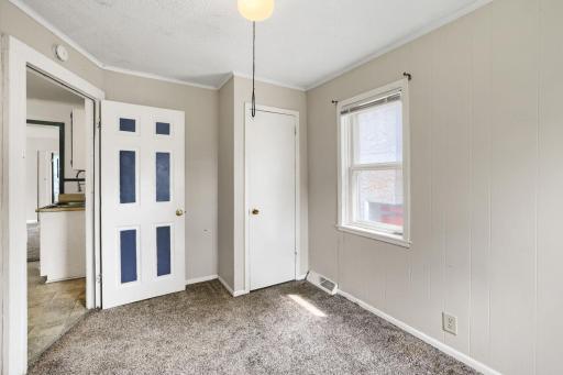 1024 Geranium Avenue E, Saint Paul, MN 55106