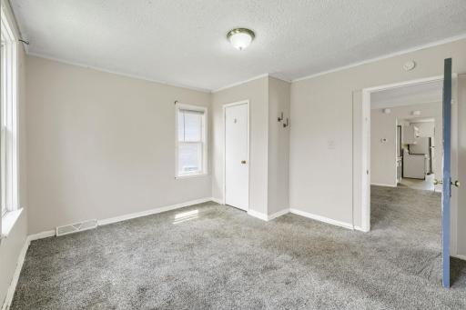 1024 Geranium Avenue E, Saint Paul, MN 55106