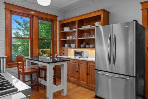 1200 Laurel Avenue, Saint Paul, MN 55104