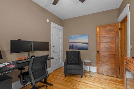 61-web-or-mls-1200 Laurel Ave-432.jpg