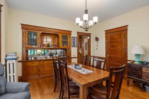 28-web-or-mls-1200 Laurel Ave-207.jpg