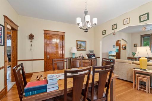 27-web-or-mls-1200 Laurel Ave-202.jpg