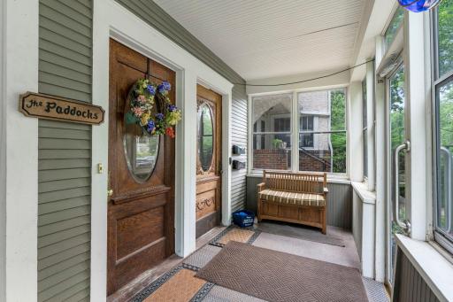 16-web-or-mls-1200 Laurel Ave-142.jpg