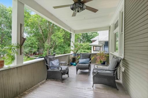 91-web-or-mls-1200 Laurel Ave-582.jpg