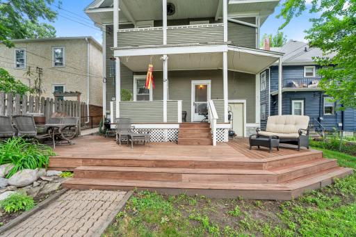 136-web-or-mls-1200 Laurel Ave-127.jpg
