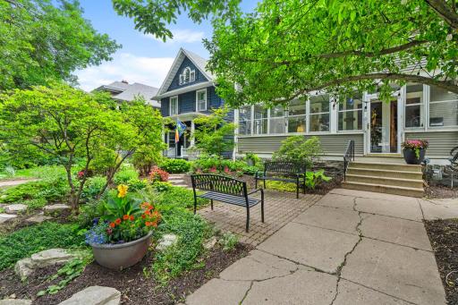 8-web-or-mls-1200 Laurel Ave-62.jpg