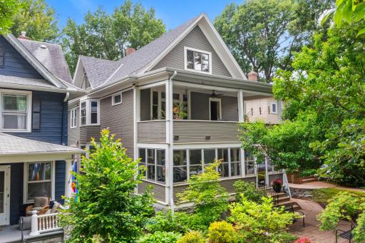 6-web-or-mls-1200 Laurel Ave-3.jpg