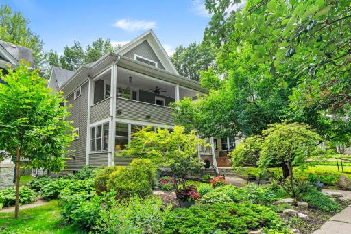 4-web-or-mls-1200 Laurel Ave-57.jpg
