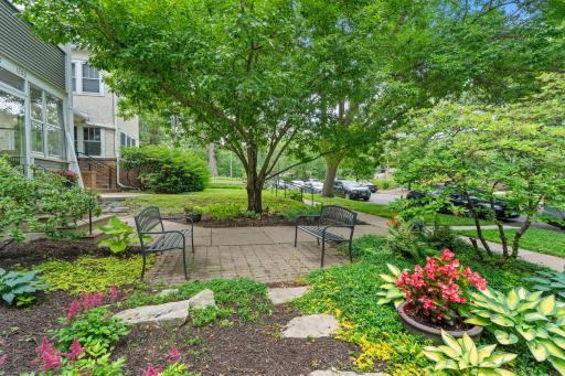 11-web-or-mls-1200 Laurel Ave-72.jpg