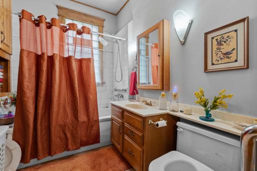 1200 Laurel Avenue, Saint Paul, MN 55104