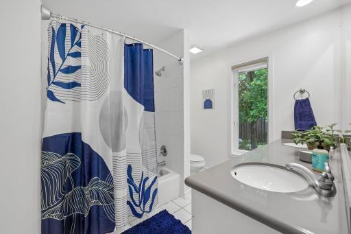 2nd bathroom - Upper level