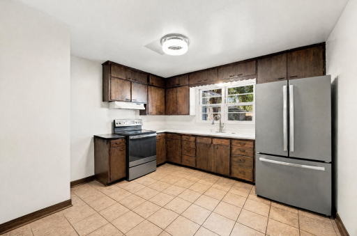 Virtually Emptied - Eat-In Kitchen