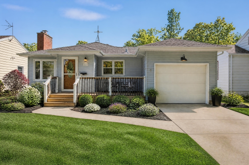 1614 6th Street S, Fargo, ND 58103