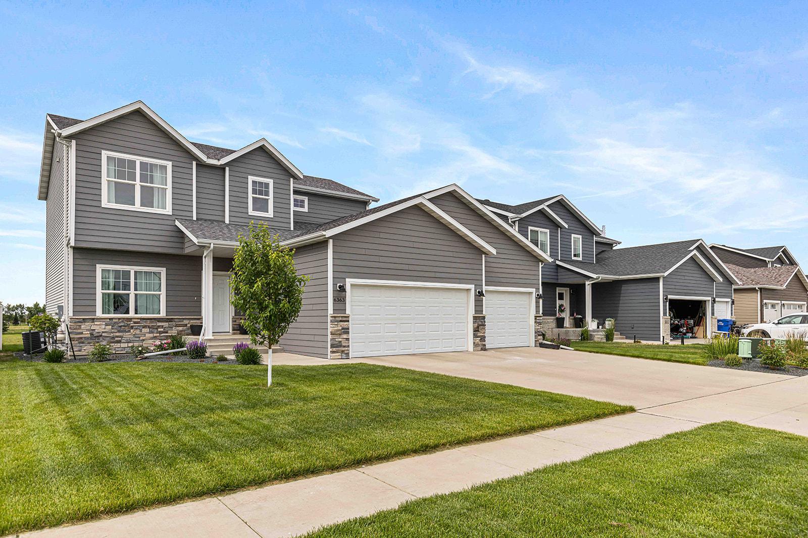 6363 54th Ave S Fargo-2.jpg