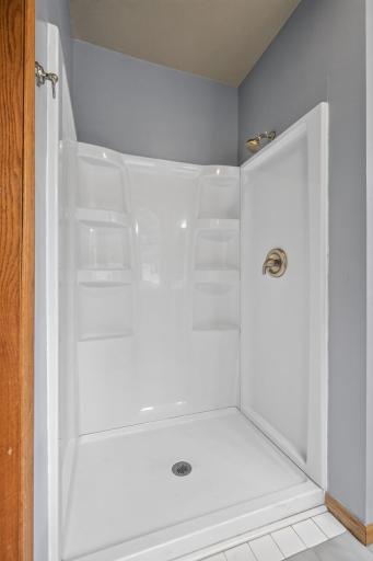 543 5th Avenue SW, Cambridge, MN 55008