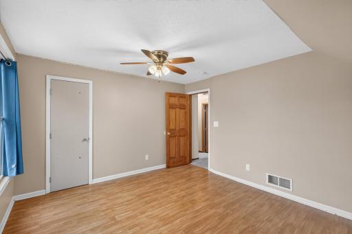 543 5th Avenue SW, Cambridge, MN 55008