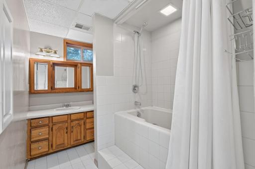 543 5th Avenue SW, Cambridge, MN 55008