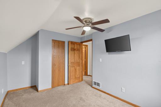543 5th Avenue SW, Cambridge, MN 55008