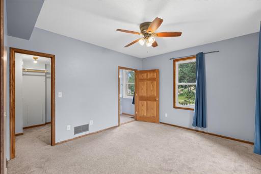 543 5th Avenue SW, Cambridge, MN 55008