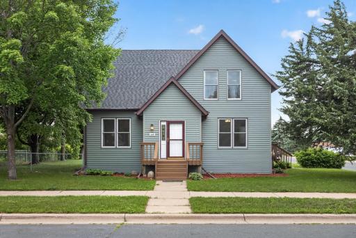 543 5th Avenue SW, Cambridge, MN 55008