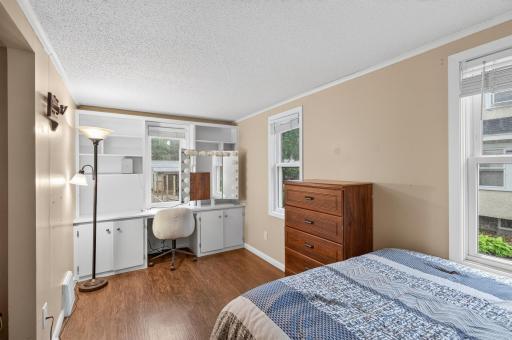 413 3rd Avenue E, Shakopee, MN 55379