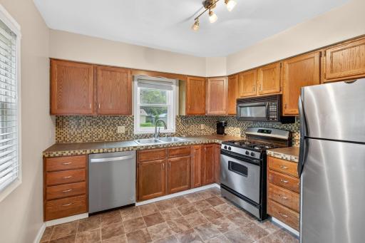 413 3rd Avenue E, Shakopee, MN 55379