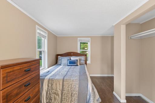 413 3rd Avenue E, Shakopee, MN 55379