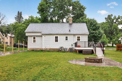 413 3rd Avenue E, Shakopee, MN 55379