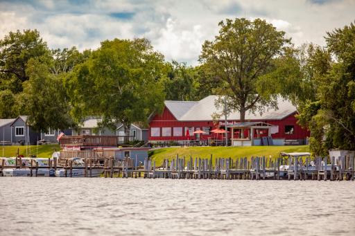 LakeoftheWoods-Fishing-Resort-Lodge-on-RainyRiver-Northern-MN-267-2200px.jpg