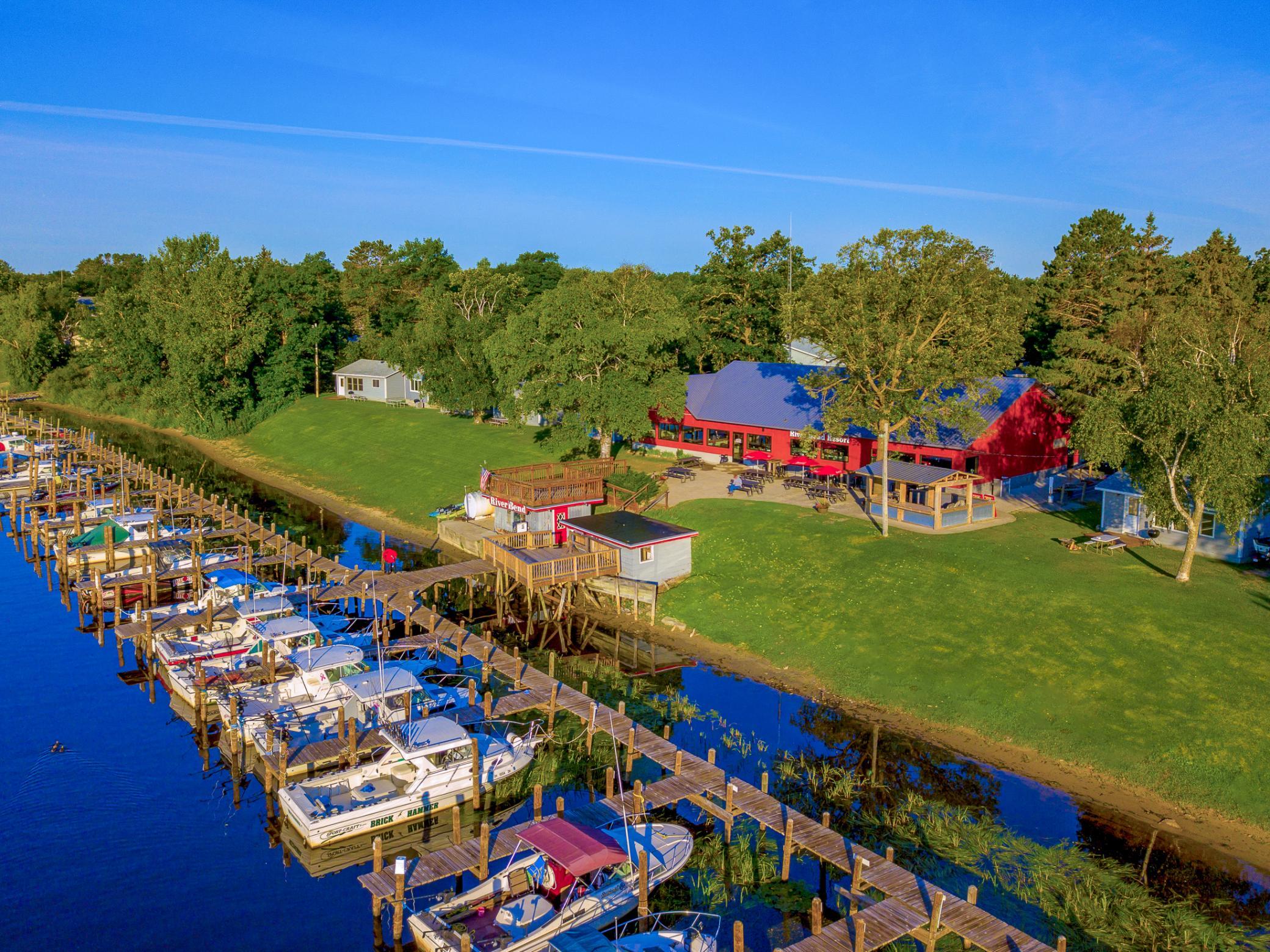 LakeOfTheWoods-FishingResort-RainyRiver-AerialDrone-34-2200px.jpg