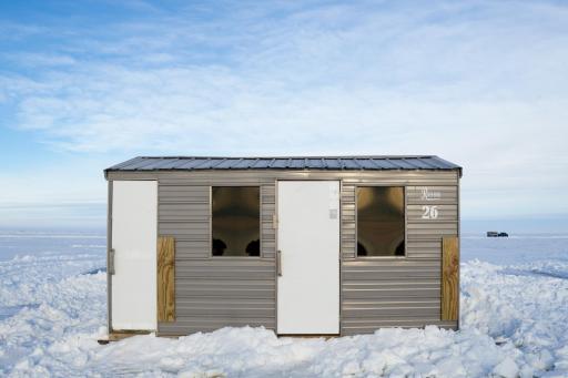 Day-House-4person-Rental-Ice-Fishing-on-Lake-of-the-Woods-484-2200px.jpg