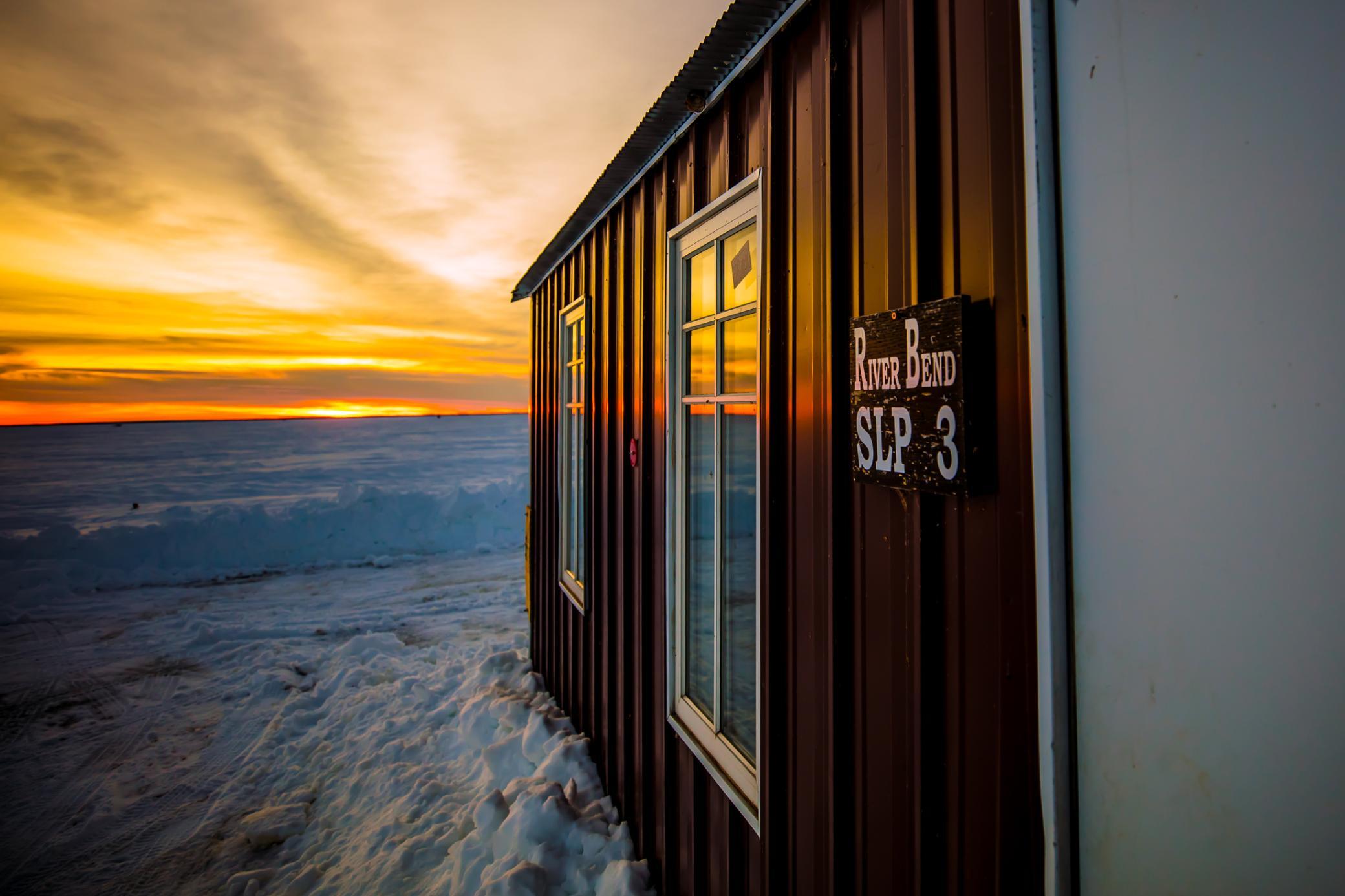 LakeOfTheWoods-Sleeper-Ice-House-Rental-Veteran-Sleeper-306-2200px.jpg